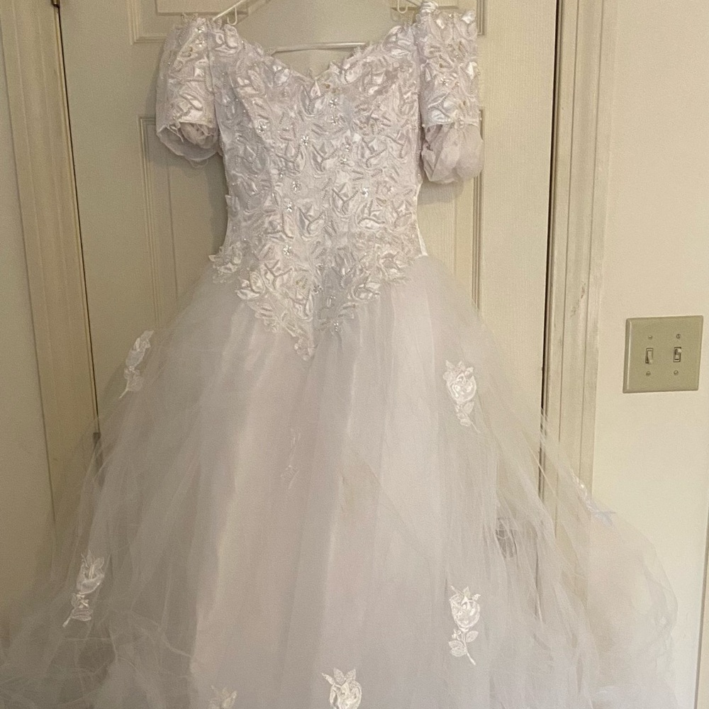 Vintage wedding dress